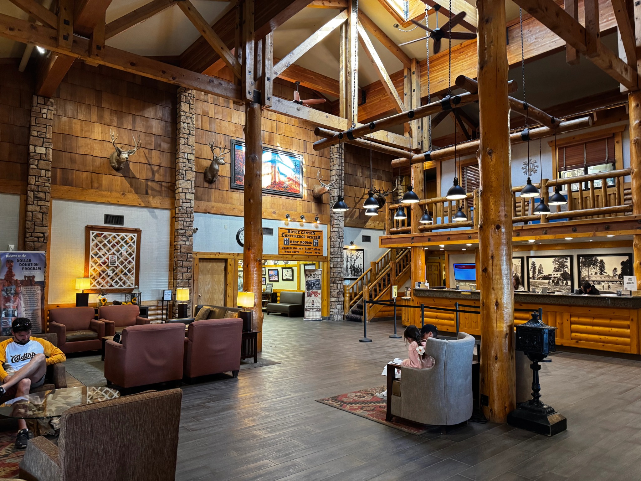 Ruby's Inn lobby seating area